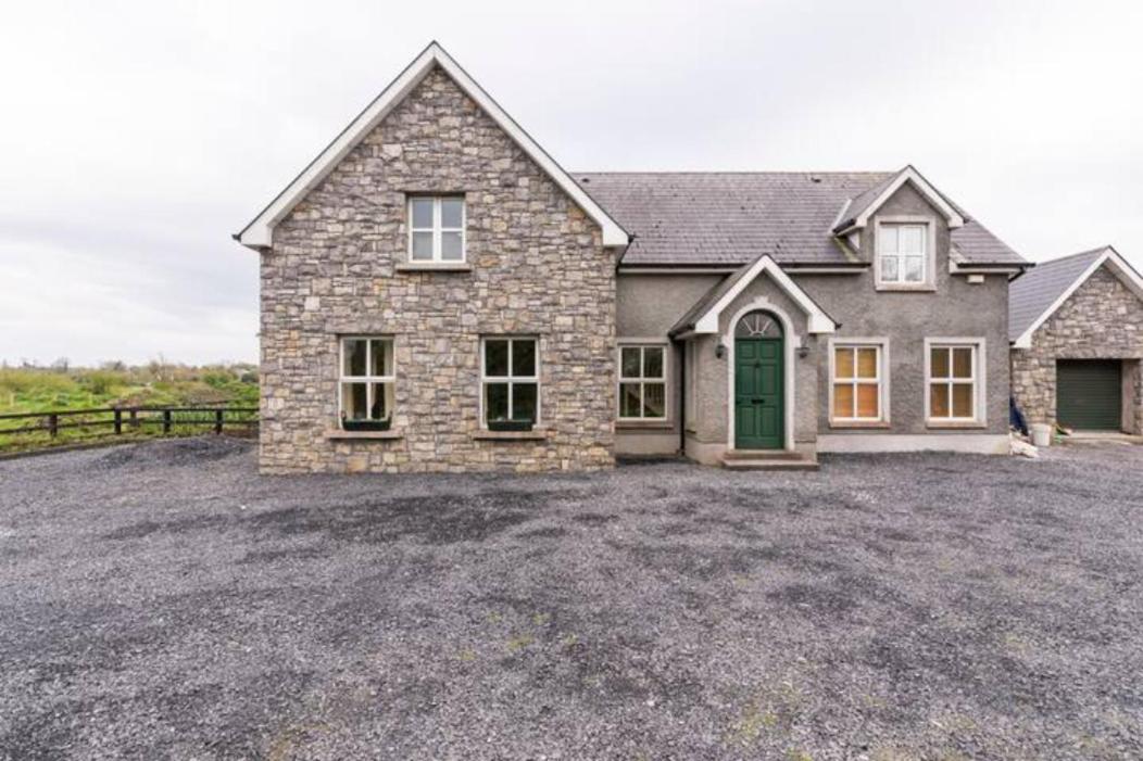 Ballinasloe Guest House In The Heart Of The Country Extérieur photo
